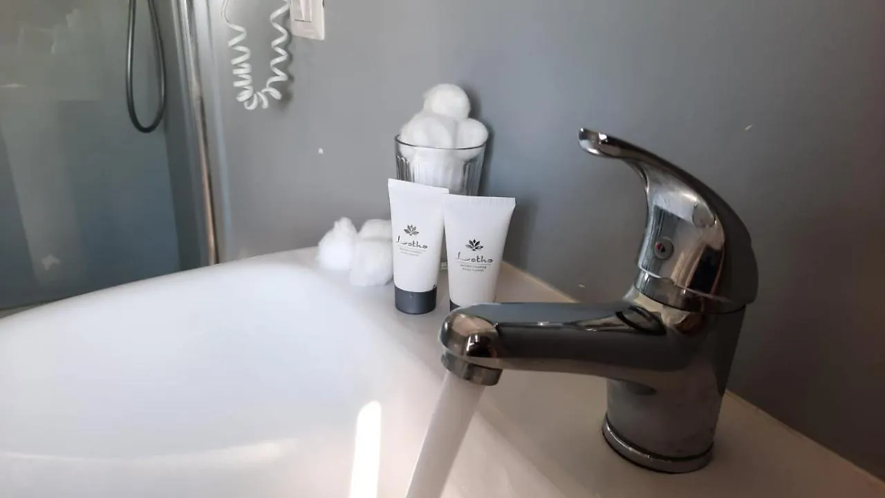 Bergamo Guesthouse - Self Check-In Curno Italy