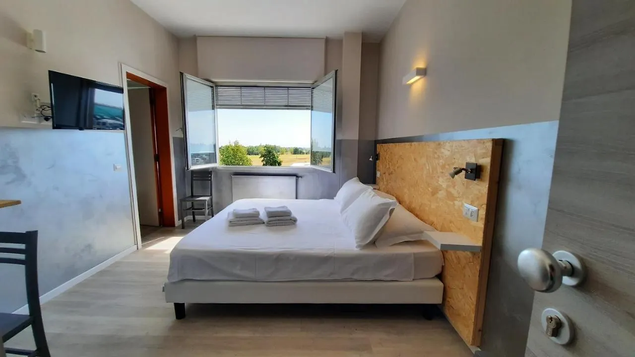 Guest house Bergamo Guesthouse - Self Check-In Curno Italy