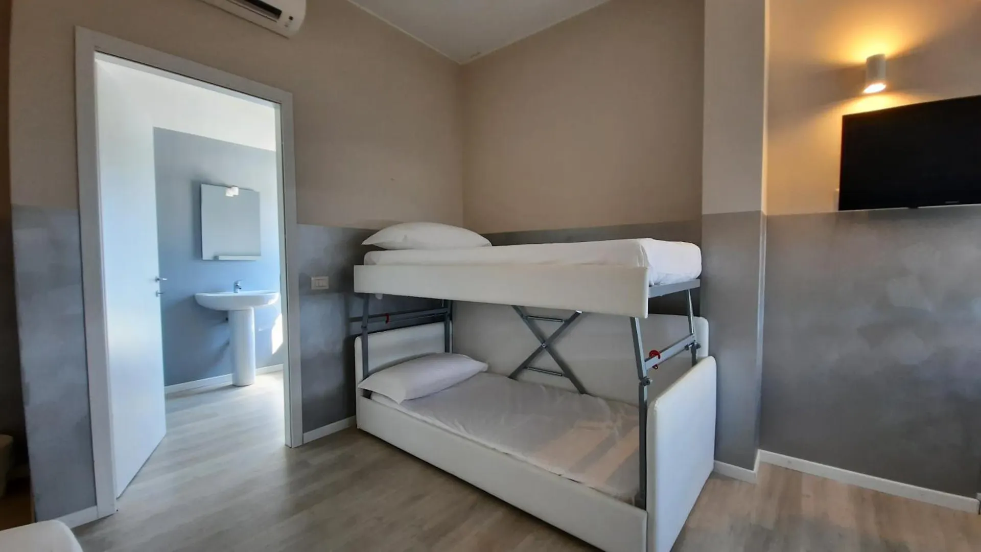 Bergamo Guesthouse - Self Check-In Curno