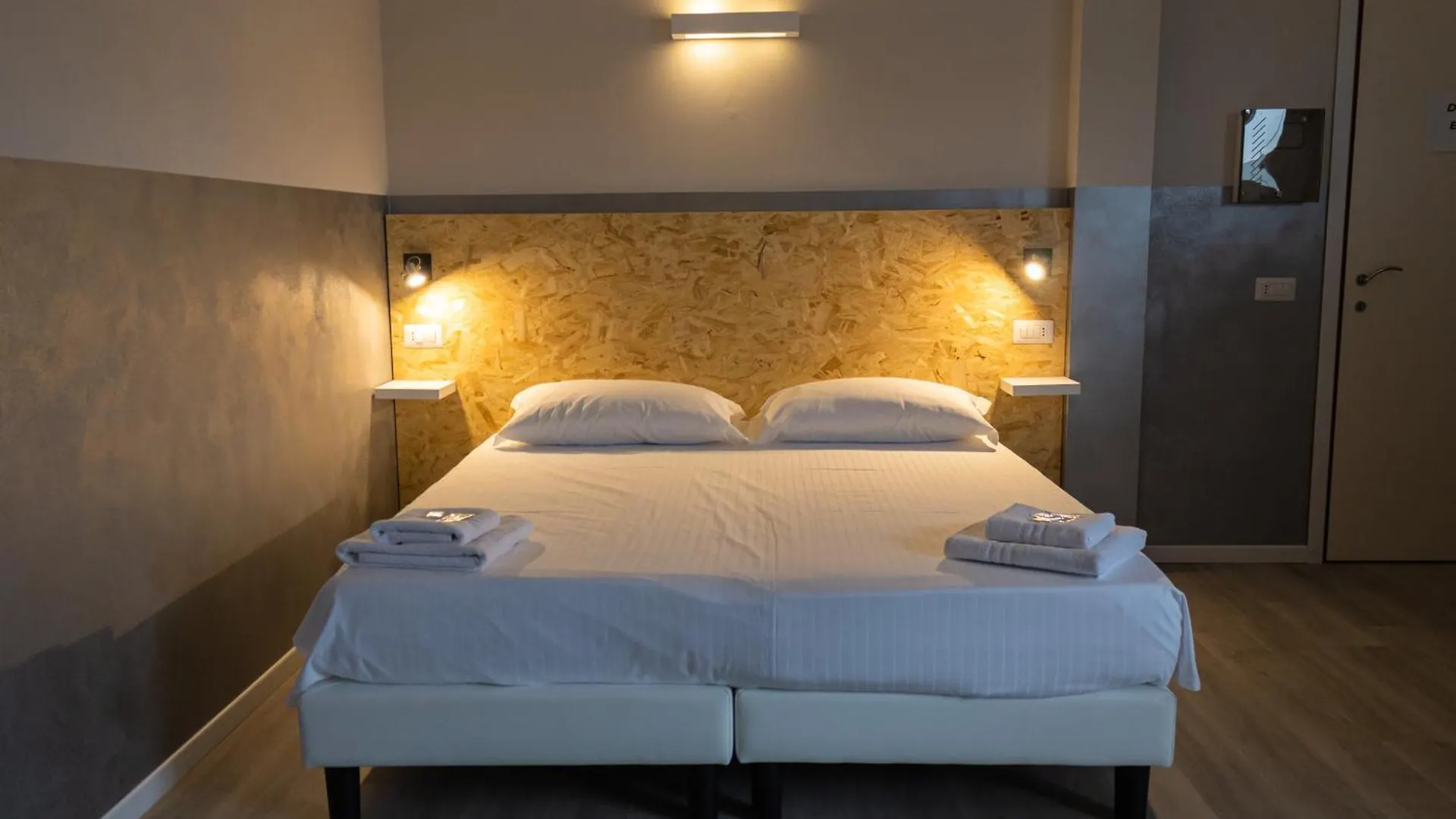 Pensjonat Bergamo Guesthouse - Self Check-In Curno
