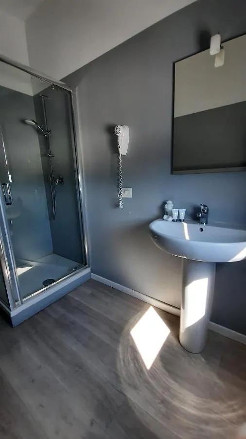 Гостевой дом Bergamo Guesthouse - Self Check-In Curno